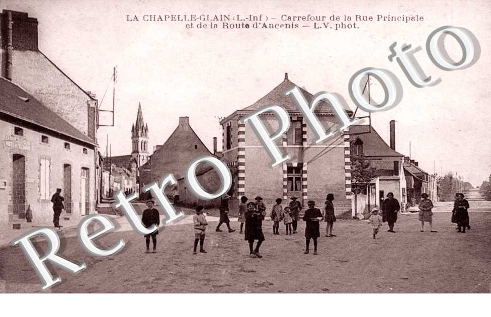 Carrefour de la Rue Principale et de la Route d'Ancenis