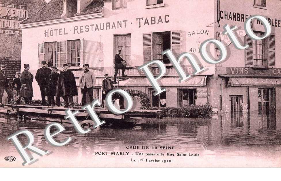 1 fevrier 1910 - Une passerelle rue Saint-Louis - crue de la Seine