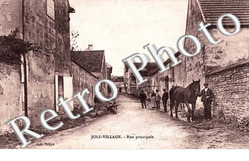 JOLI VILLAGE-RUE PRINCIPALE