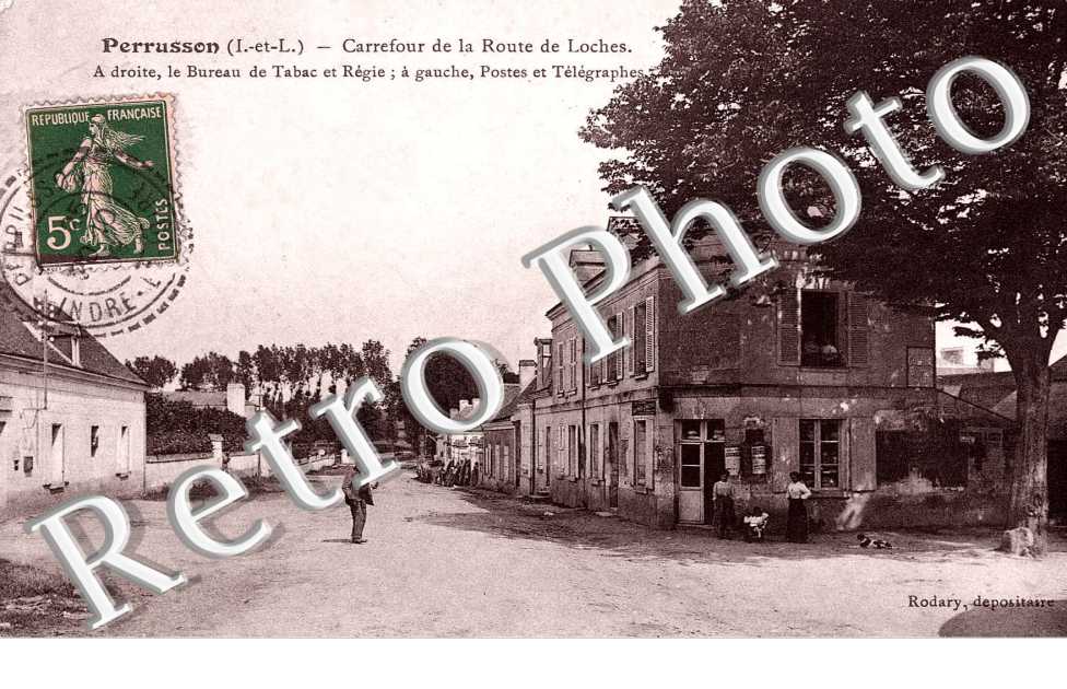 CARREFOUR DE LA ROUTE DE LOCHES