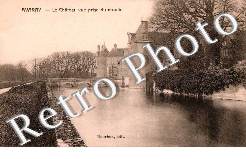 Le Chateau - Vue Prise du Moulin