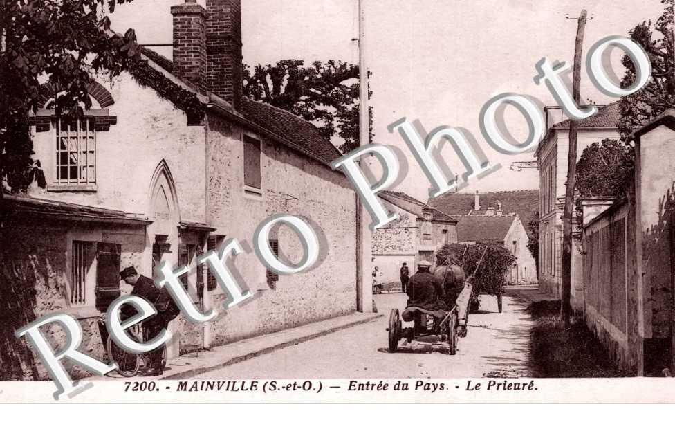 Entree du pays - le prieure