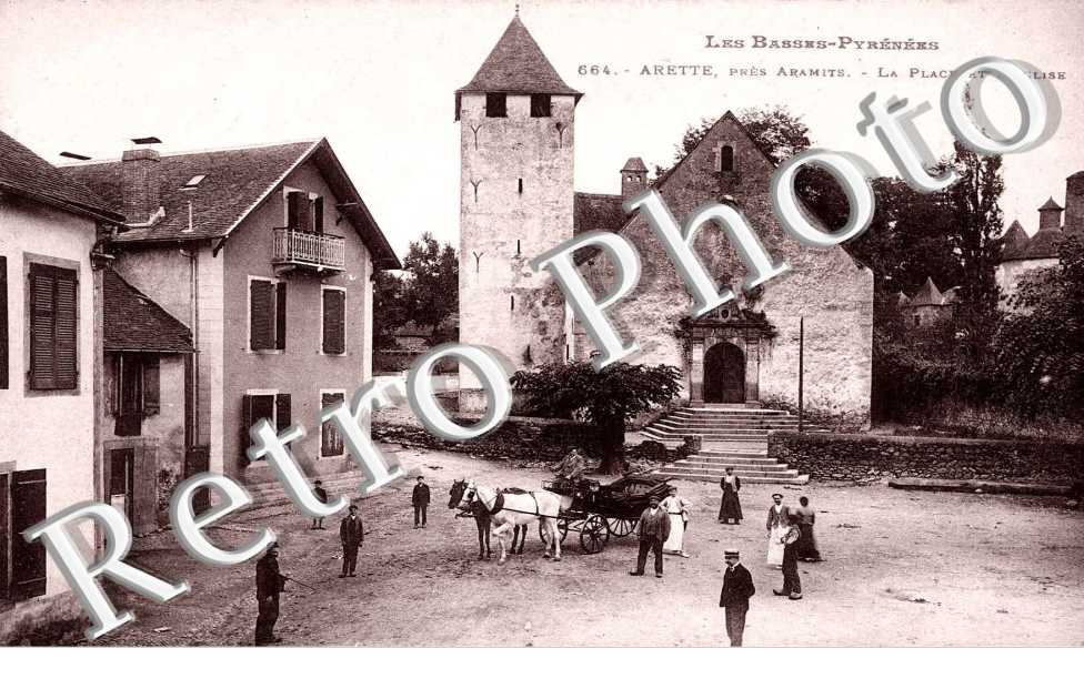 la place et l'eglise