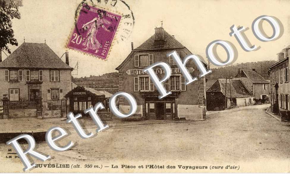La place et l'hotel des voyageurs