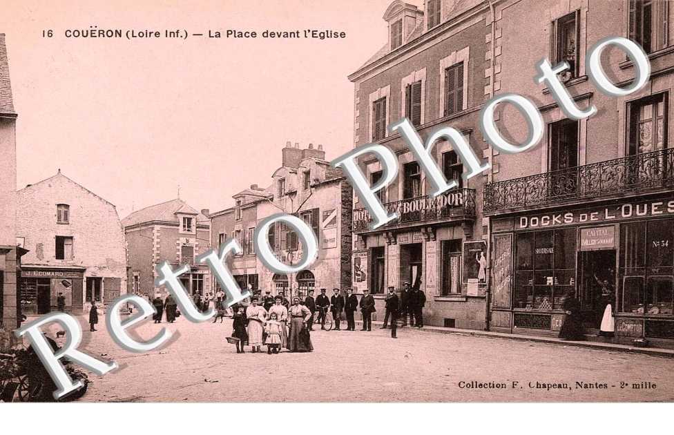 la place devant l'eglise