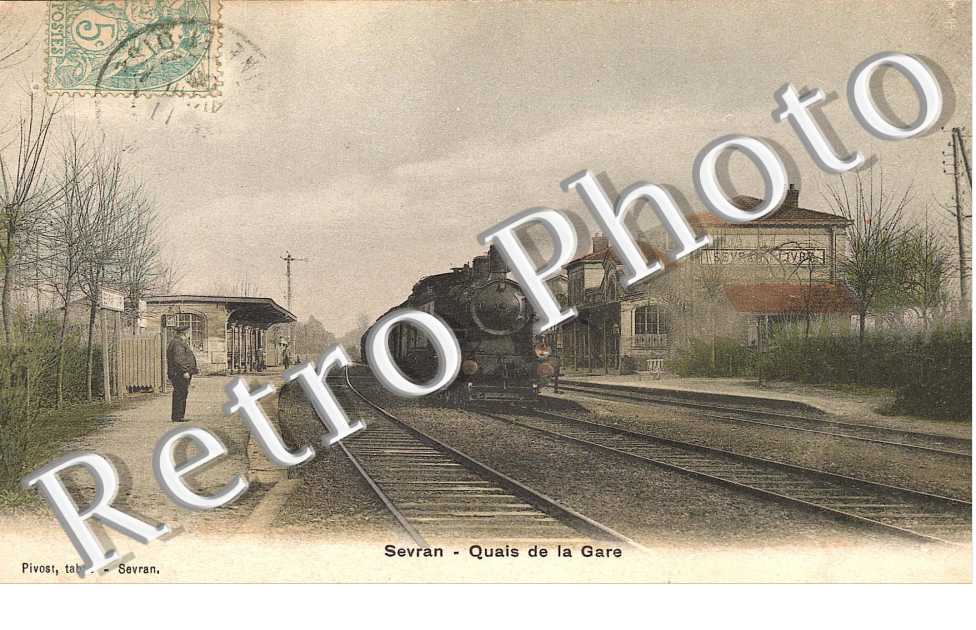 Quai de la gare - locomotive (couleur)