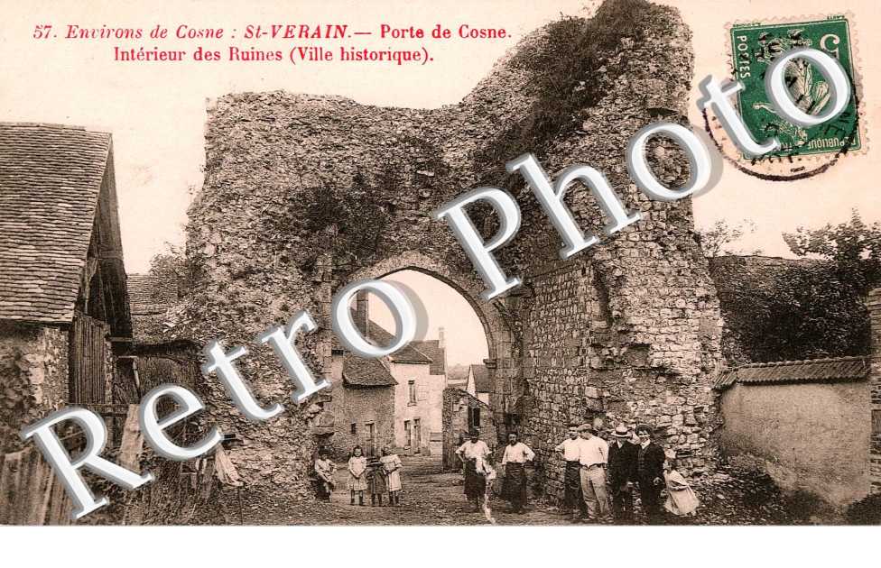 porte de Cosne, interieurdes ruines