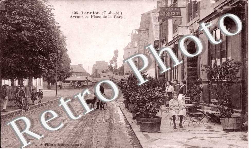Avenue et place de la gare