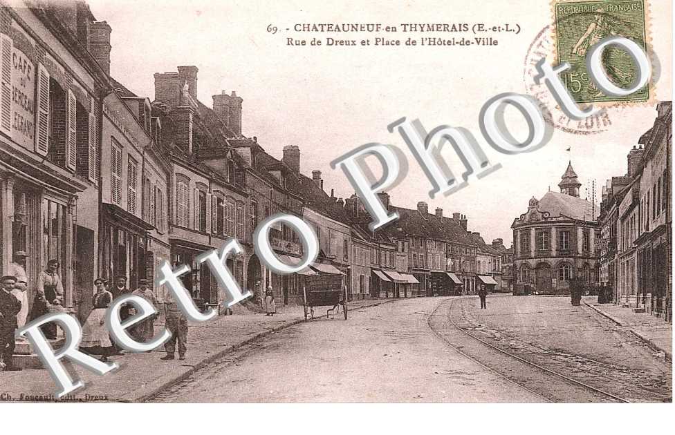 Rue de Dreux et place de l'hotel de ville