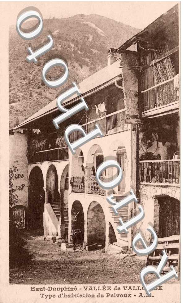 TYPE D'HABITATION DU PELVOUX