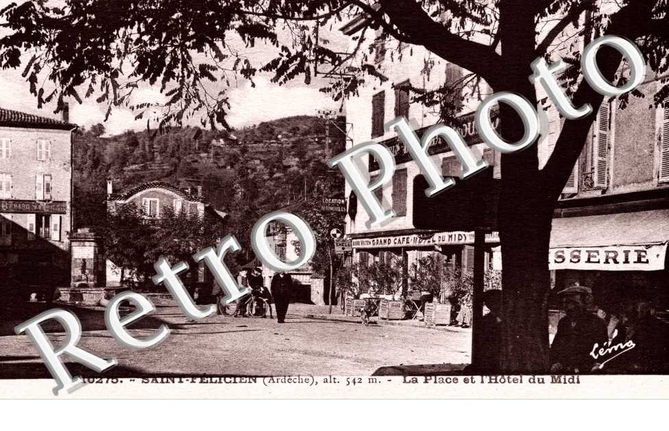 La place et l'hotel du midi