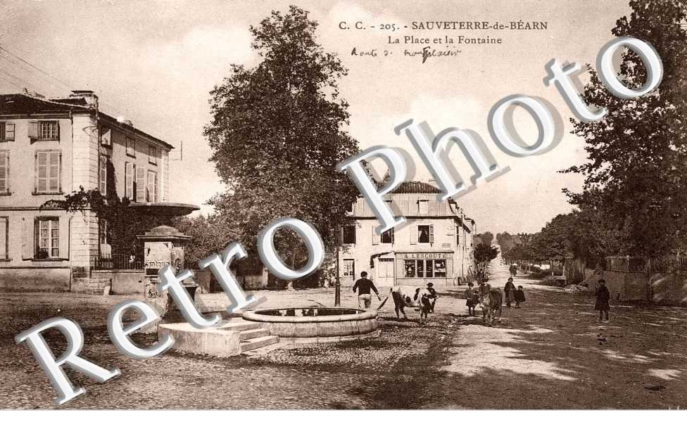 La place et la fontaine