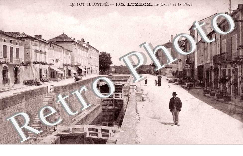 le canal et la place