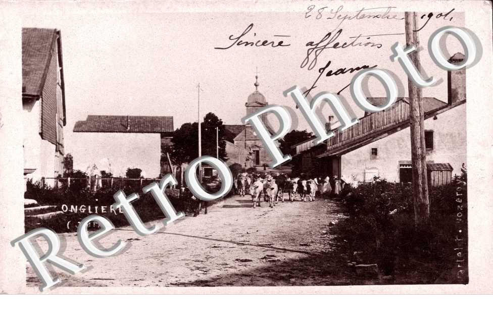 Une Rue vers eglise
