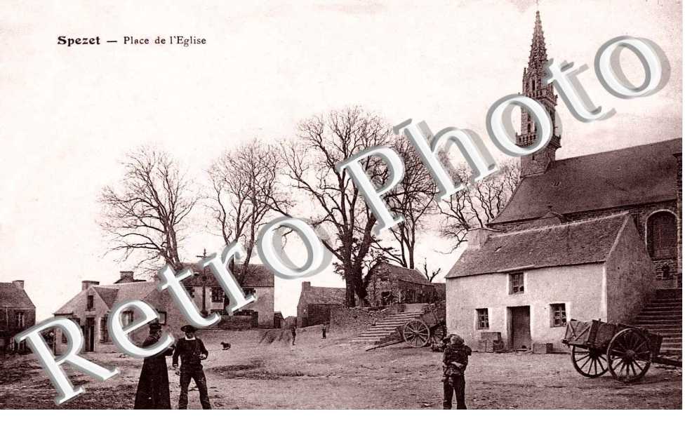 PLACE DE L'EGLISE