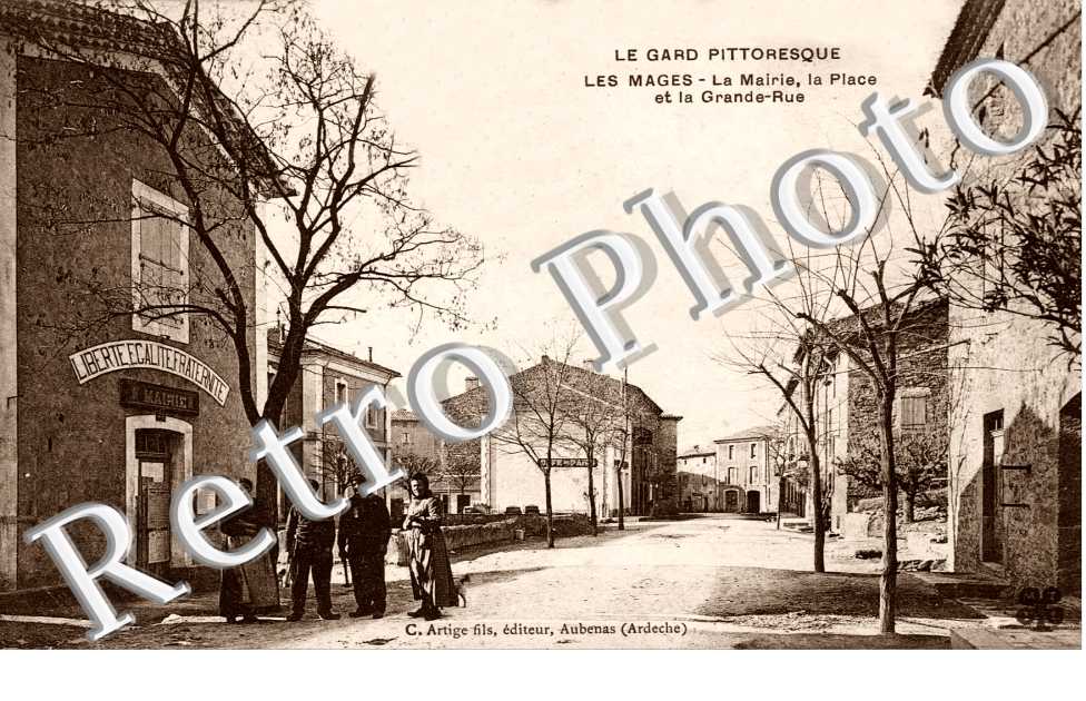 la mairie - la place et la grande rue
