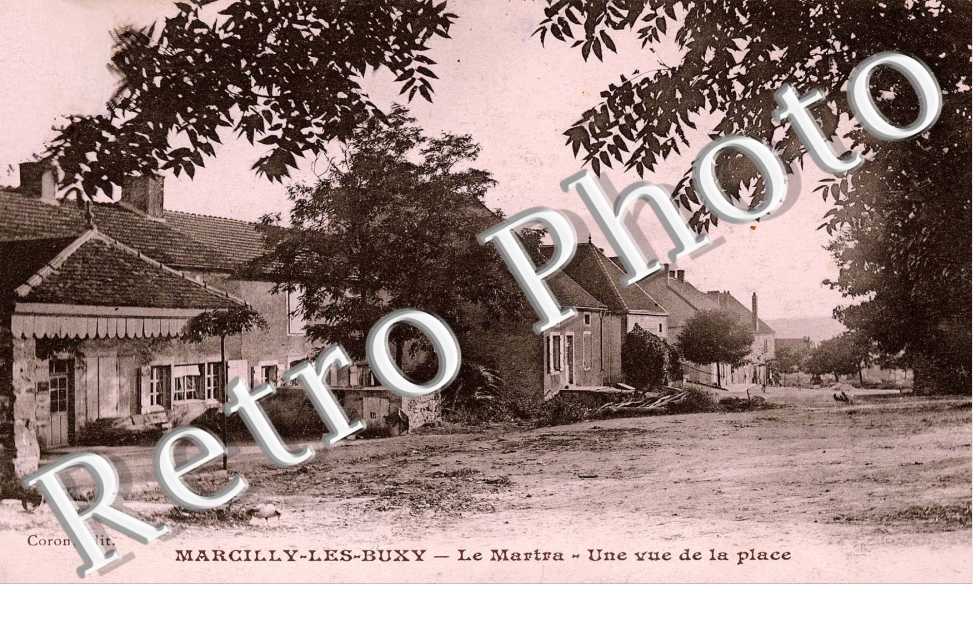 Le Martrat. Une vue de la place