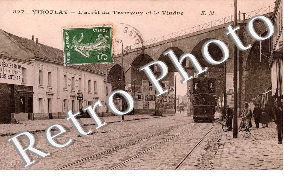 L'arret du tramway et le viaduc