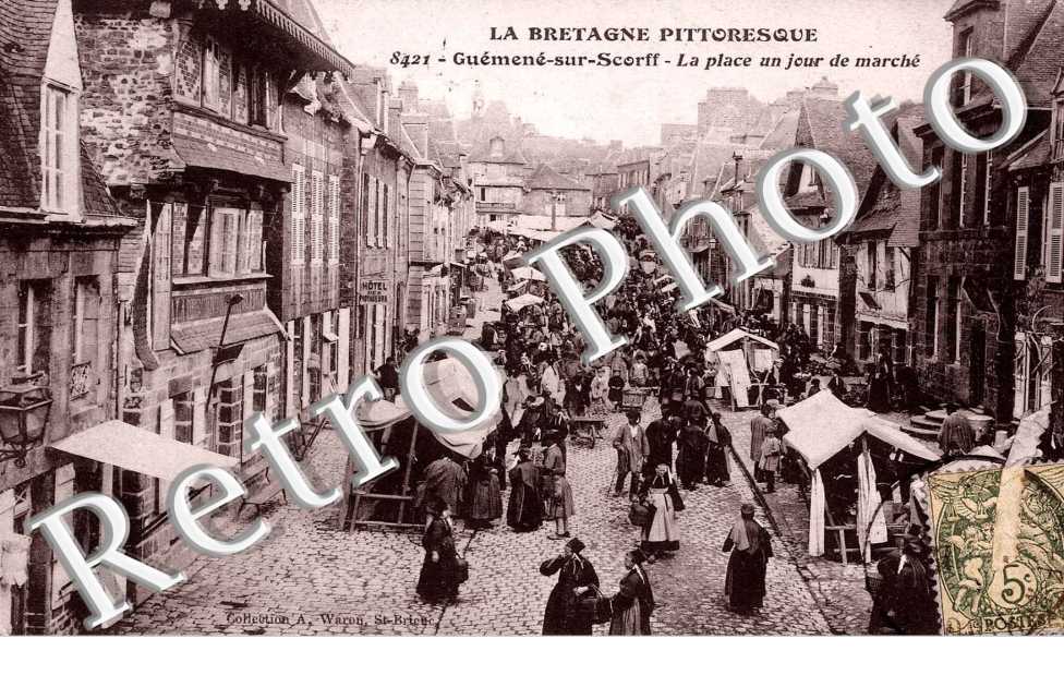 la place un jour de marche