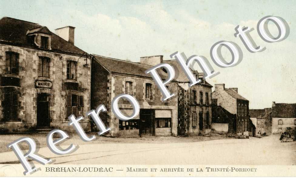 mairie et arrivee de la trinite-Porhoet