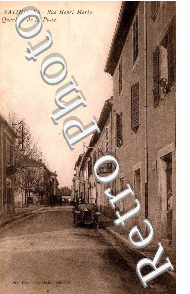rue Henri Merle, quartier de la poste