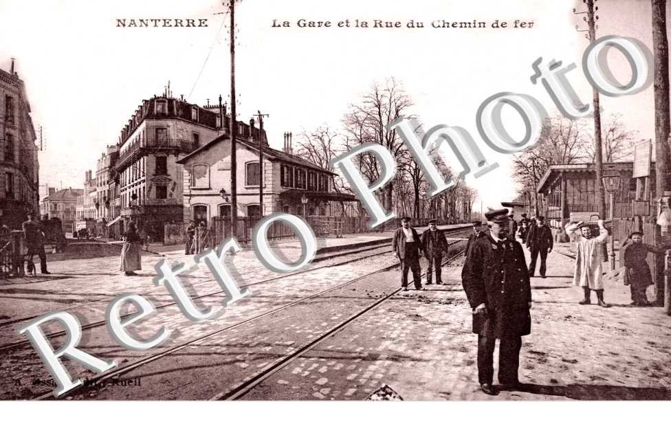 La gare et la rue du chemin de fer