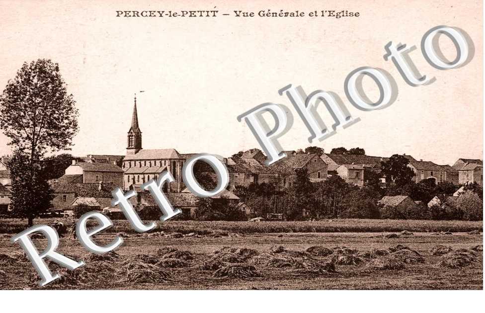 Vue generale et l'eglise