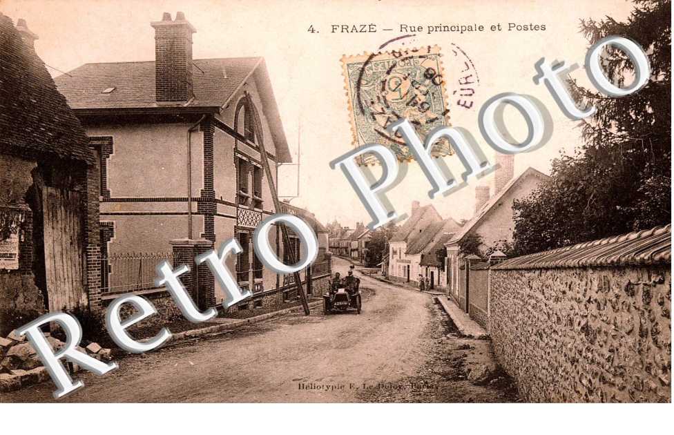 rue principale et poste
