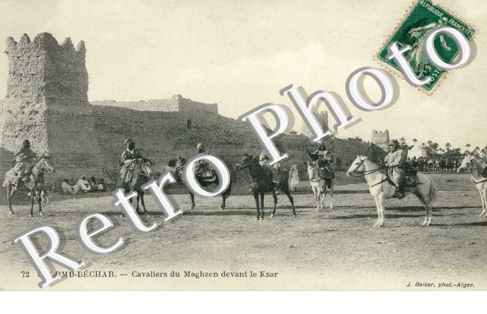 Cavaliers du Maghzen devant le Ksar