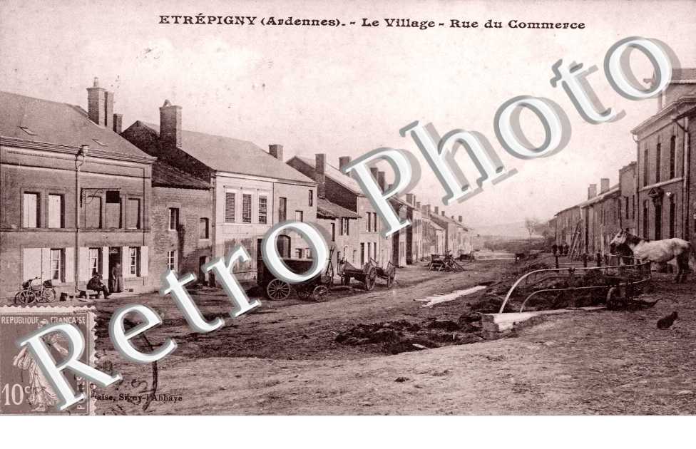 le village, rue du Commerce