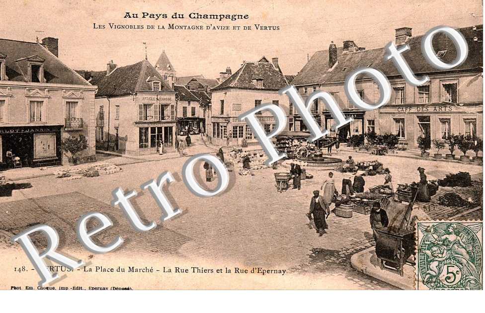 la place du marche, la rue Thiers et la rue d' Epernay