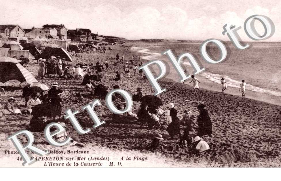 a la plage, l' heure de la causerie