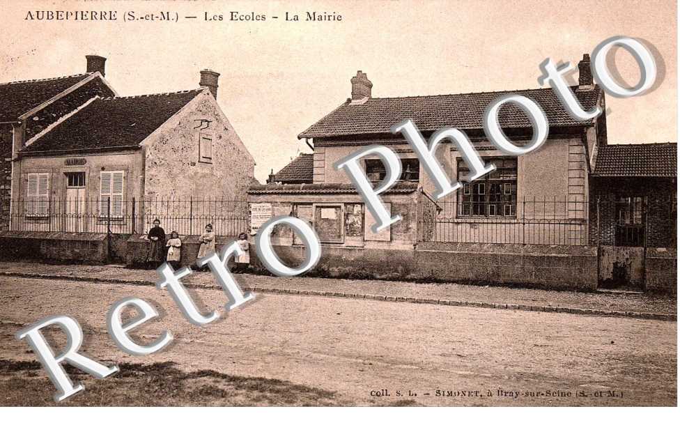les ecoles, la mairie