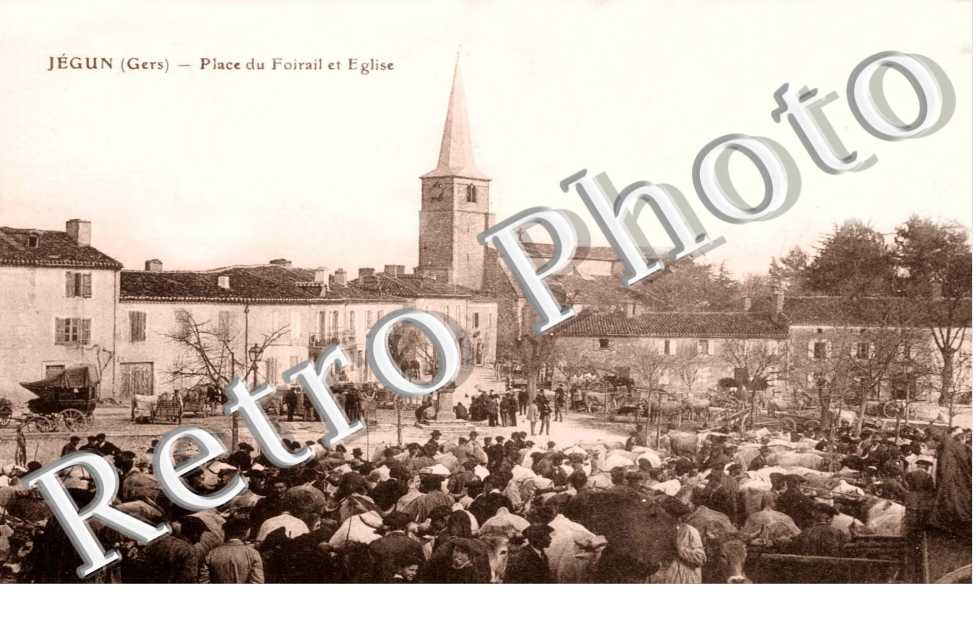PLACE  DU FOIRAIL ET EGLISE