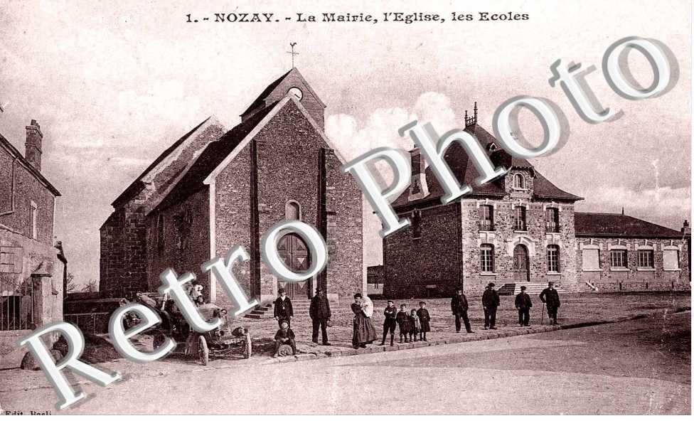la Mairie - l'Eglise - Les Ecoles