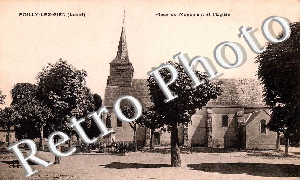 PLACE DU MONUMENT ET L'EGLISE