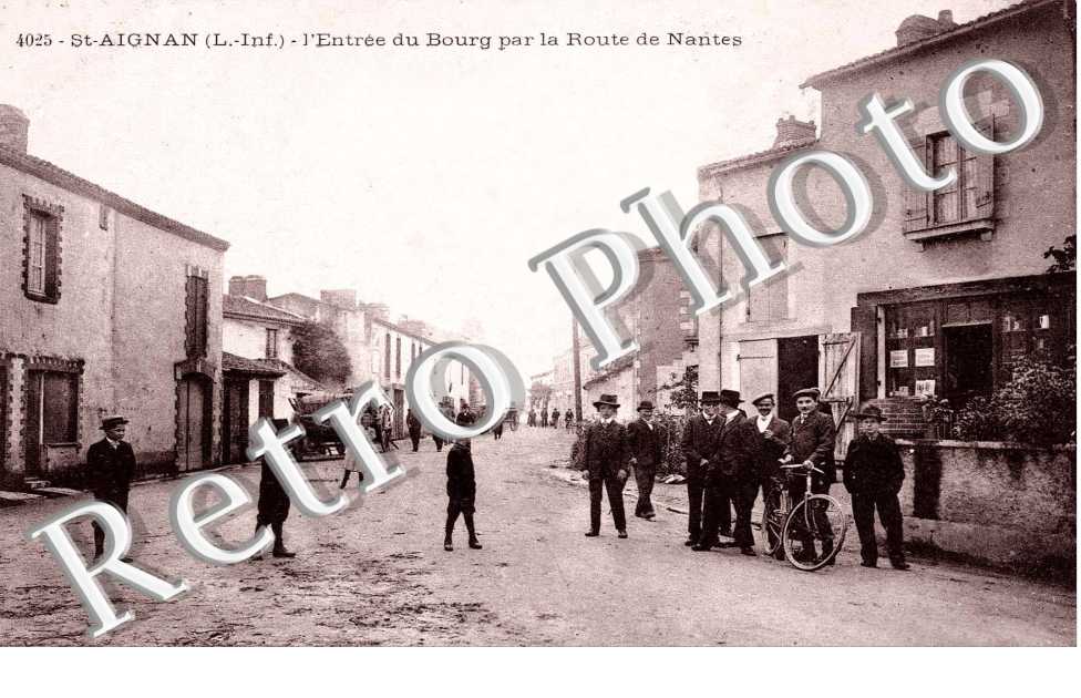 l'entrée du Bourg par la Route de Nantes
