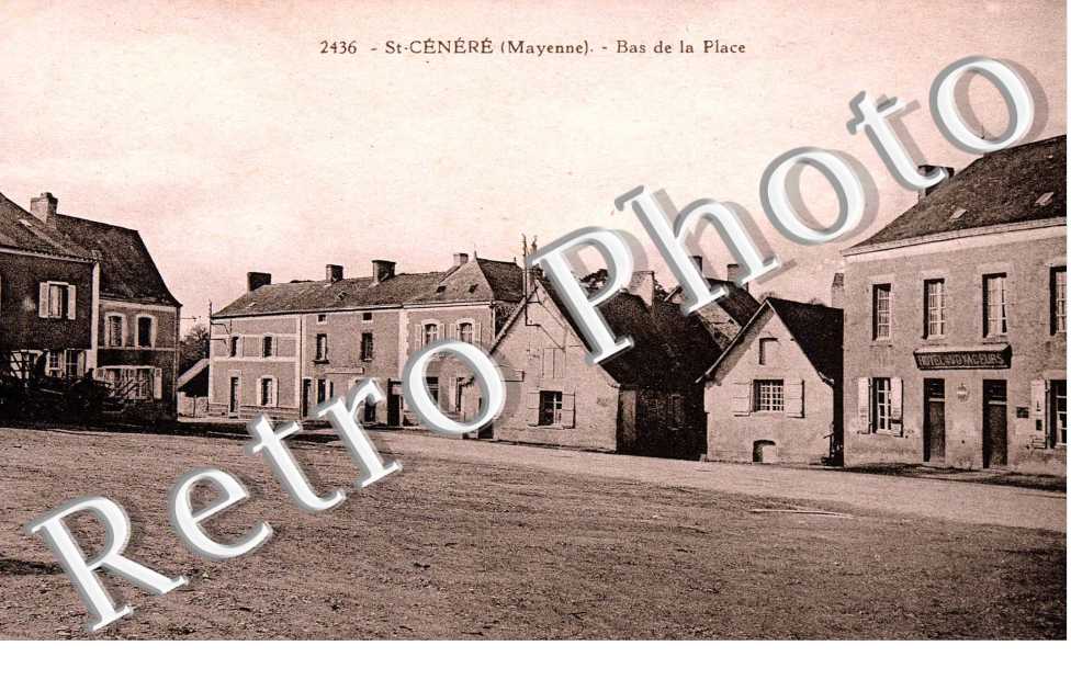 bas de la place