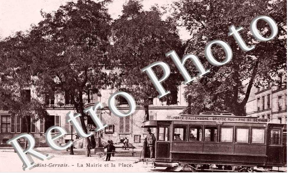 La Mairie et la Place