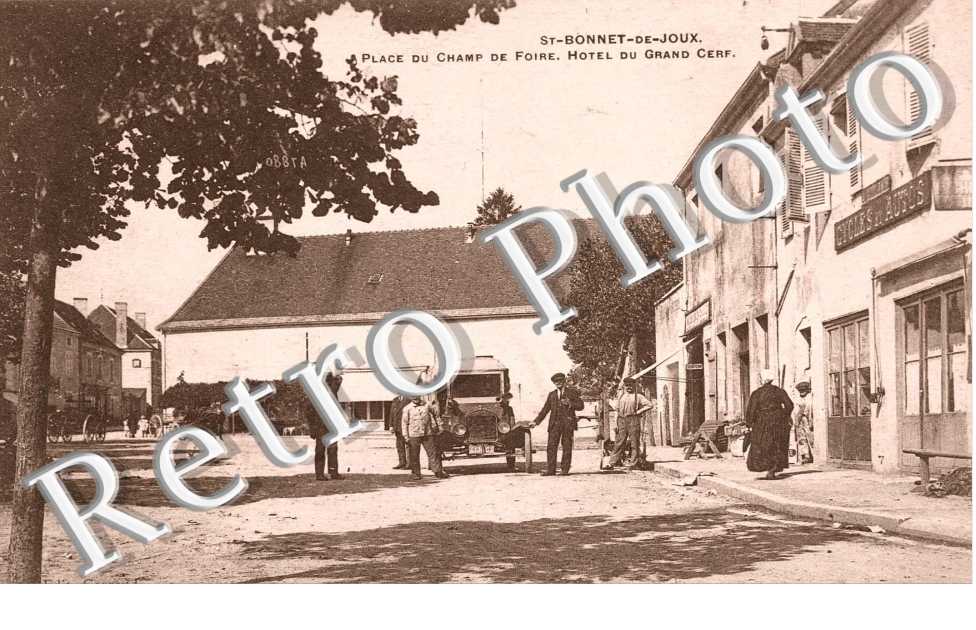Place du champ de foire - Hotel du grand cerf - automobile