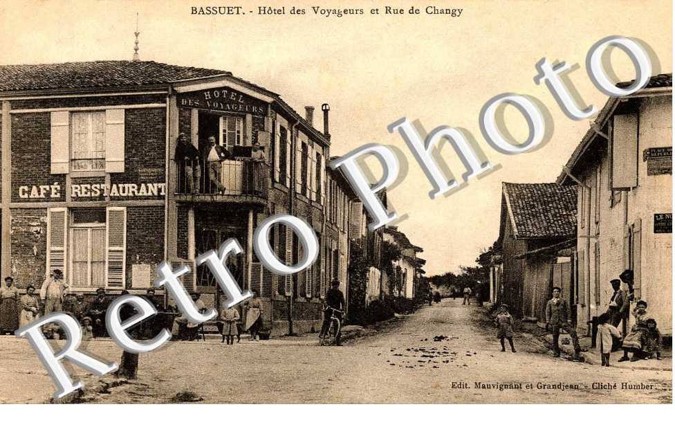 HOTEL DES VOYAGEURS ET VUE DE CHANGY