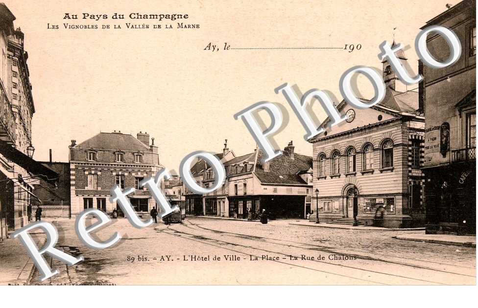 Rue de Chalons hotel de ville.