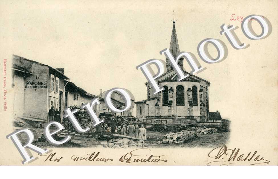 (vue interieure et l'Eglise 1902)