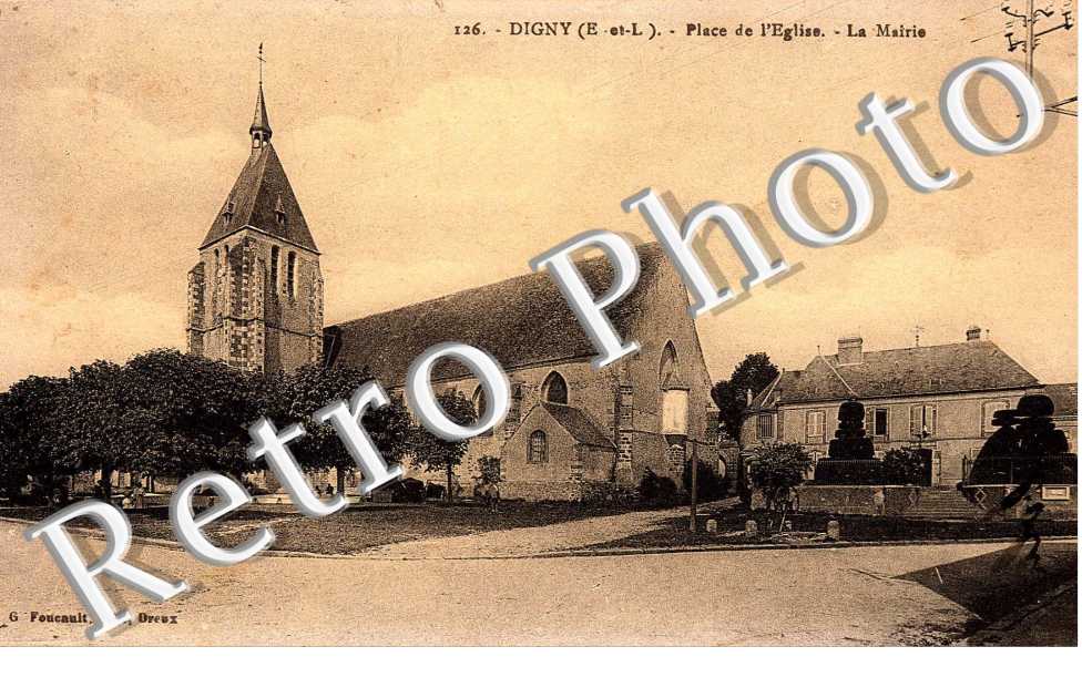 place de l' Eglise et la mairie