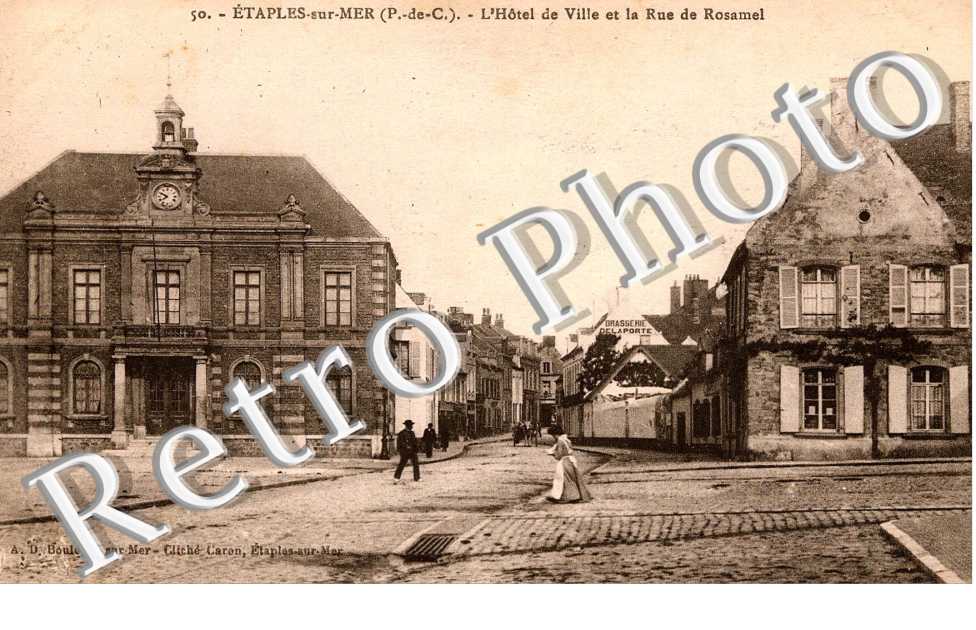 l'hotel de ville et la rue Rosamel
