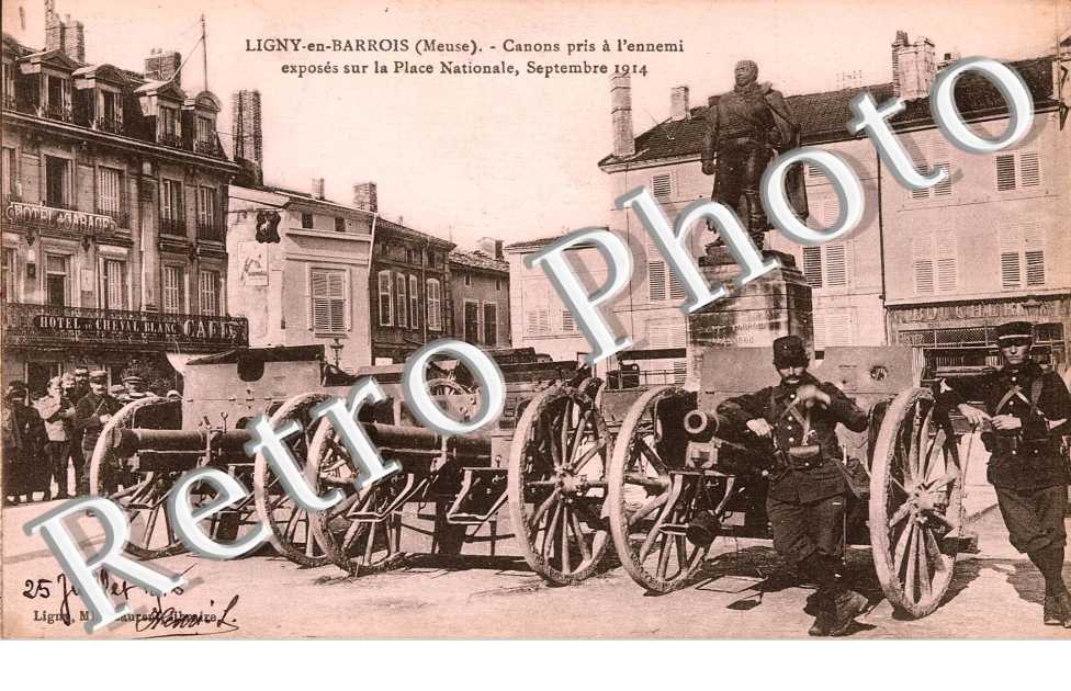 canons pris a l'ennemi exposes sur la Place Nationale, septembre 1914