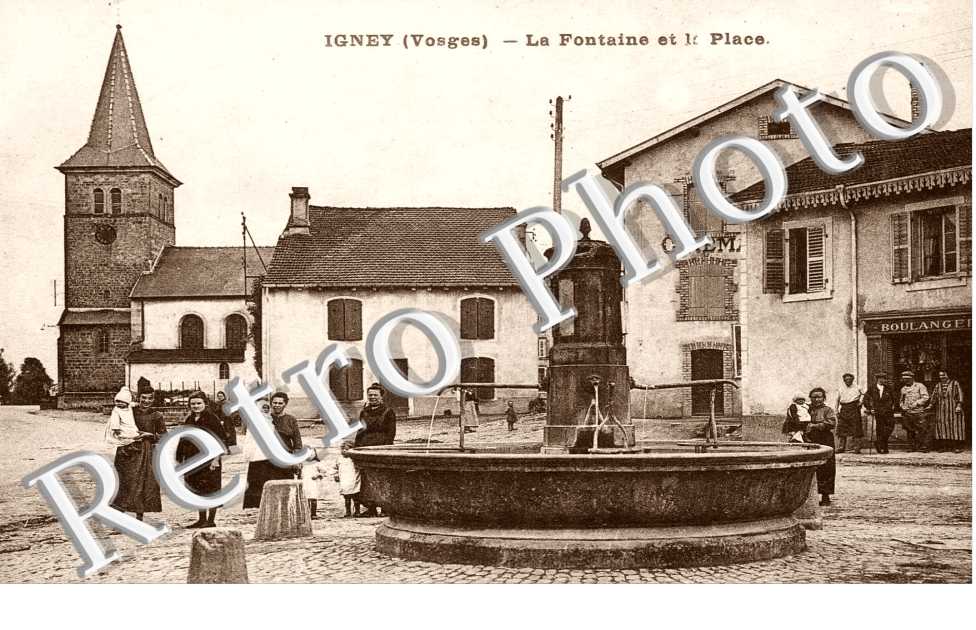 La fontaine et la place