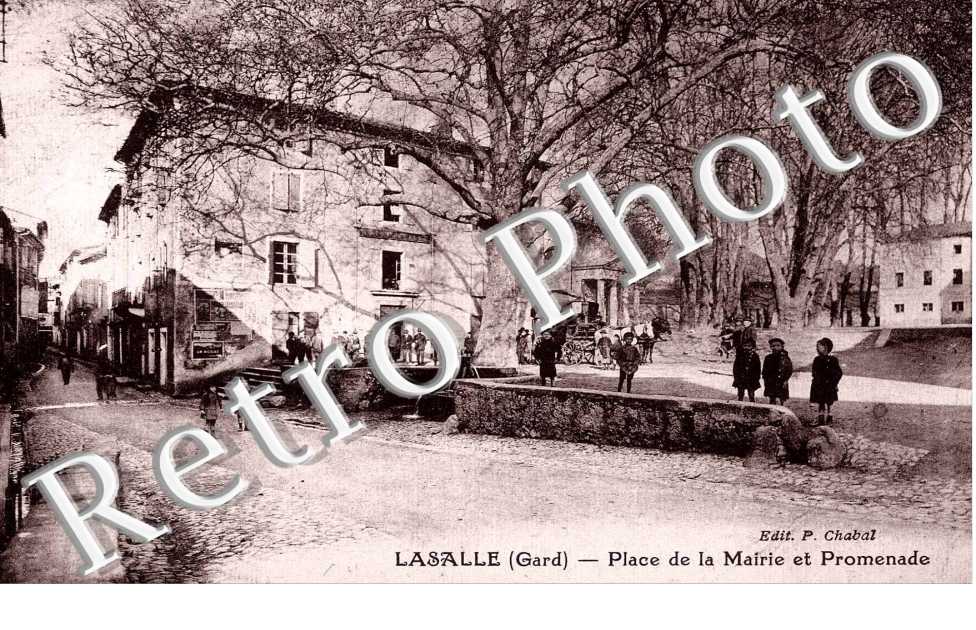 place de la mairie et promenade