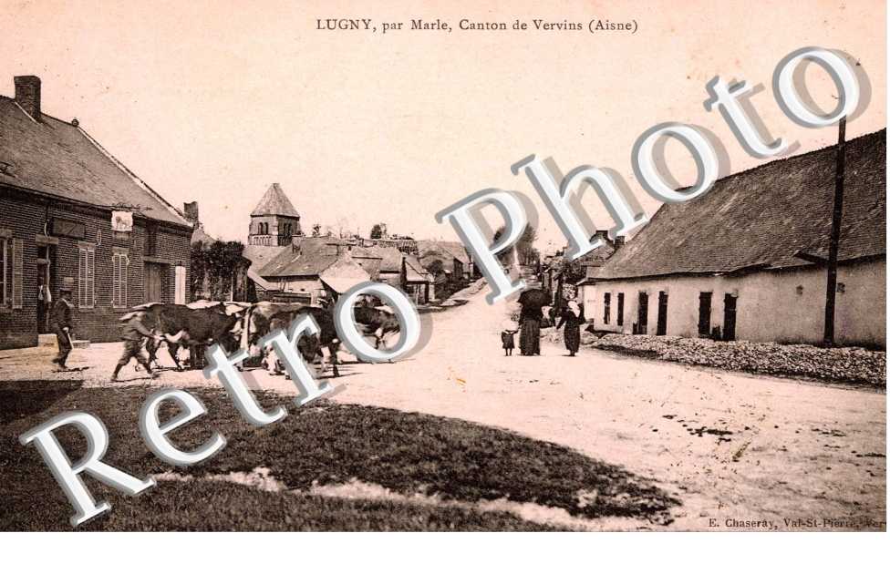 rue principale et eglise