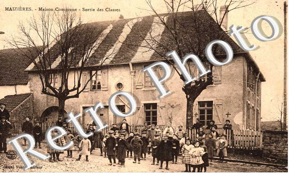 Maison commune - sortie des classes